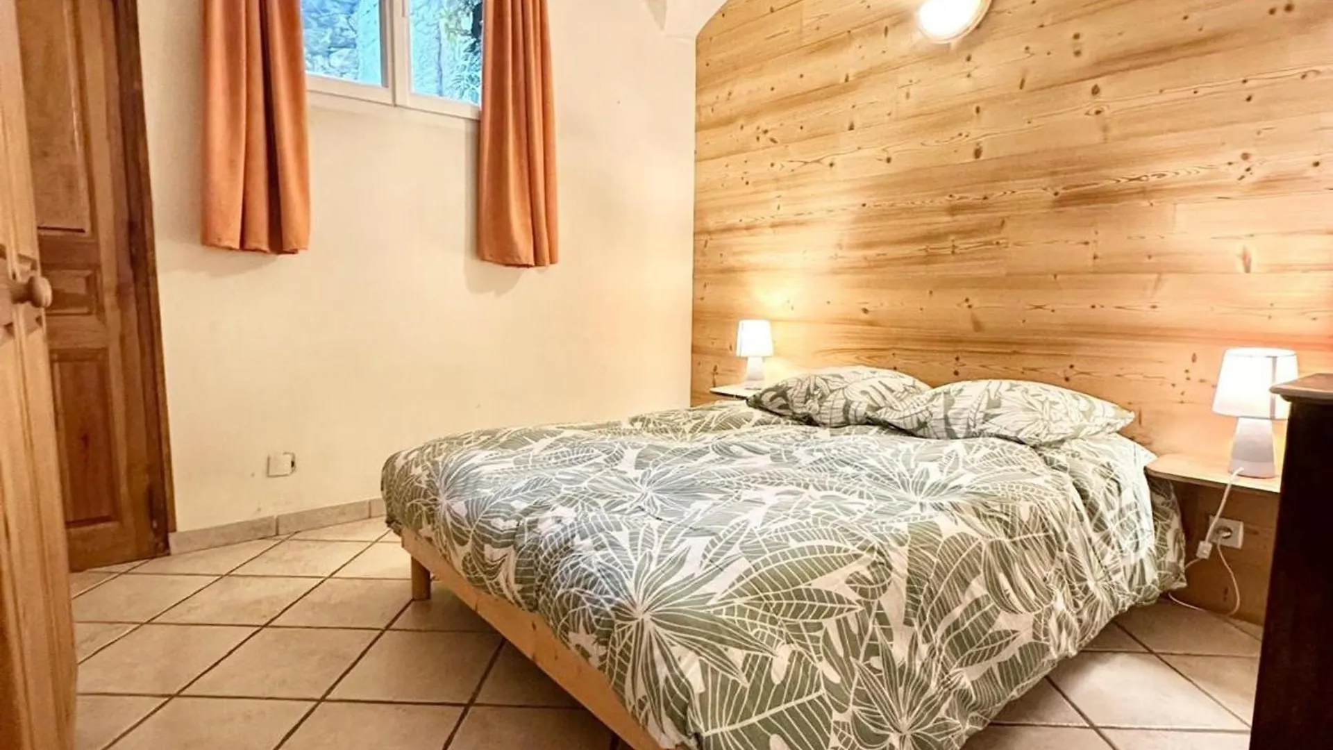 Charmant 2 Pieces Avec Wi-Fi Et Parking A La Salle-Les-Alpes - Fr-1-762-53